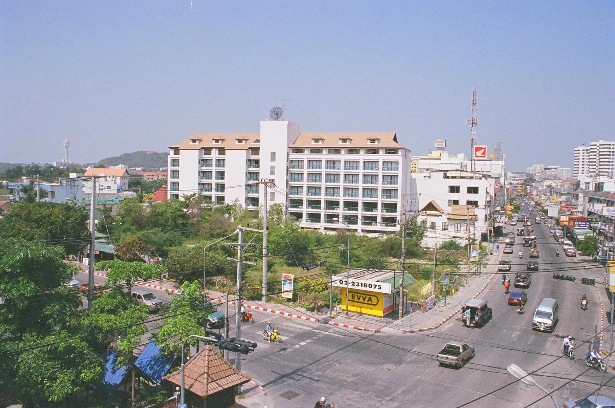 Diamond City Place Hotel Pattaya Exterior photo