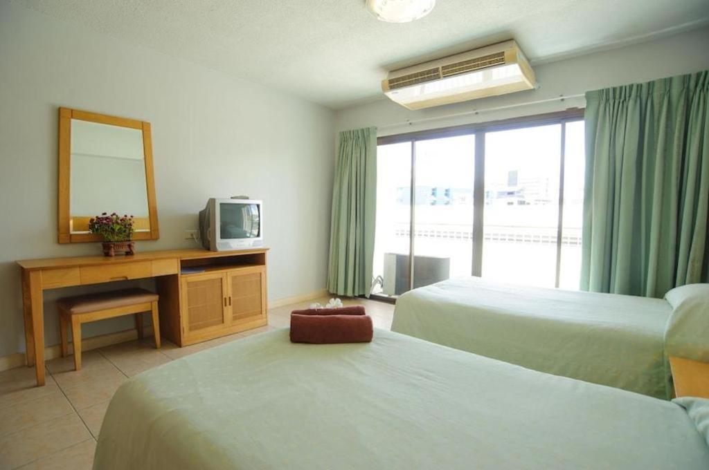 Diamond City Place Hotel Pattaya Exterior photo